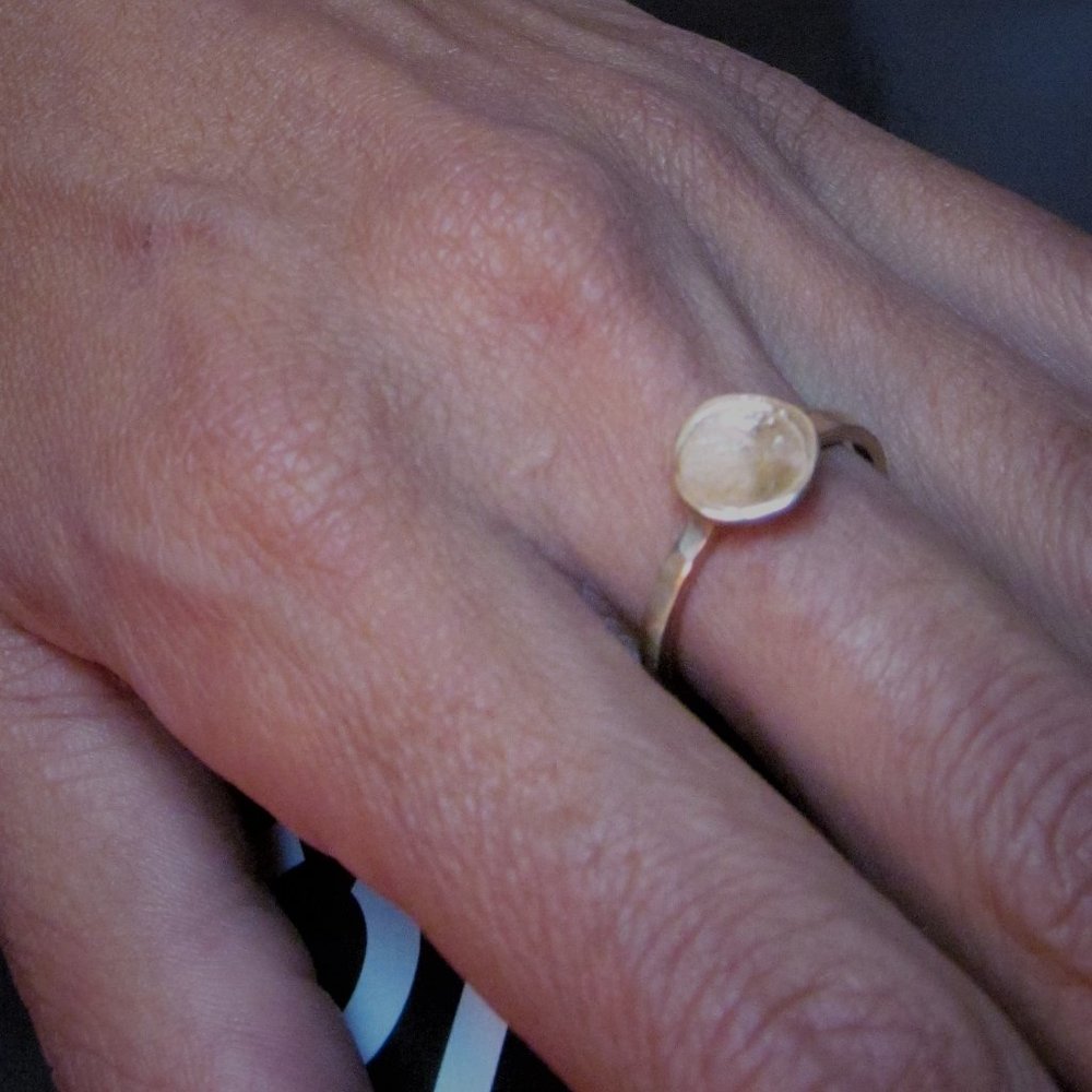 Gold diamonds ring. - Picture 8 of 9